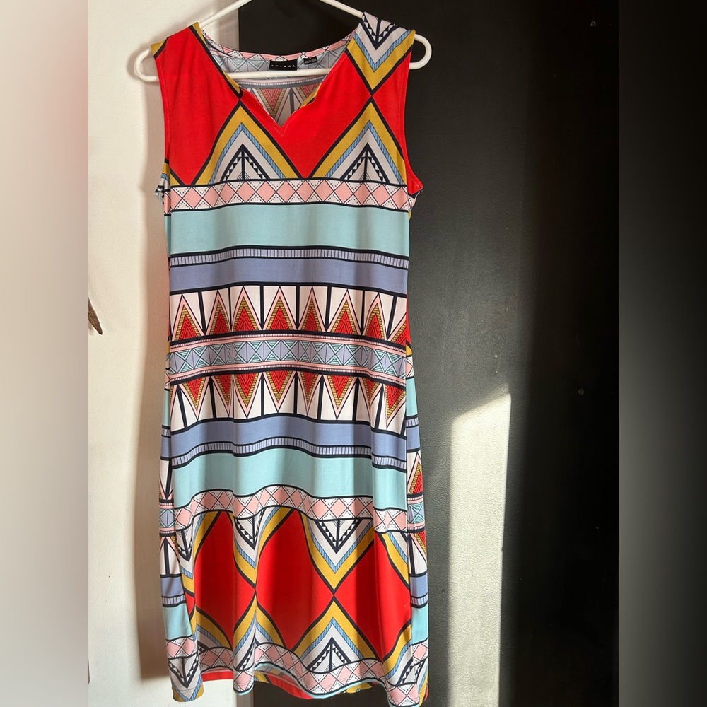 Sleeveless Vneck Shift Dress Size M - Picture 2 of 10